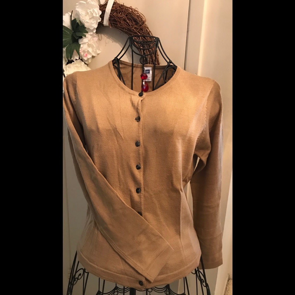 🌻🌻Gap Button Down Cardigan Tan Size Medium